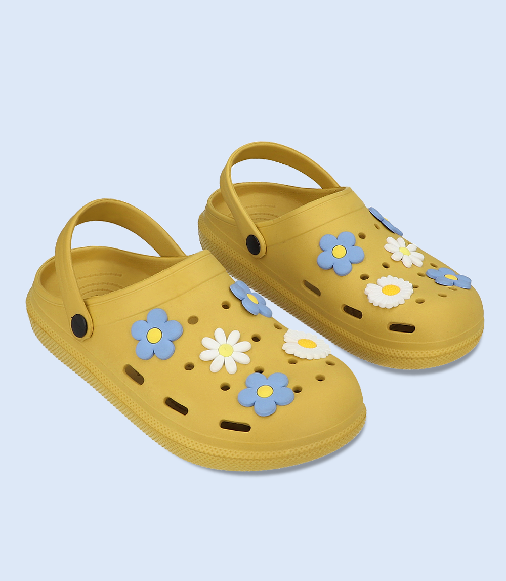 BW7439 MUSTARD Women Crocs Borjan