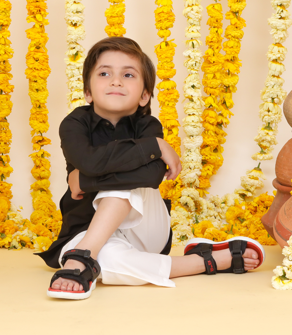 KB0197 BLACK Boys sandal Borjan