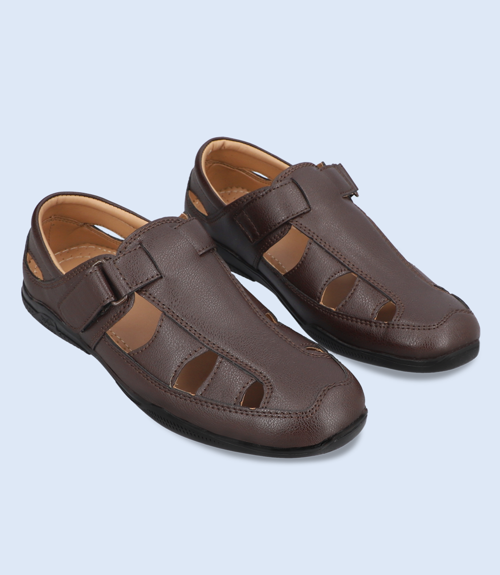 BM5946 BROWN Men casual Sandal Borjan