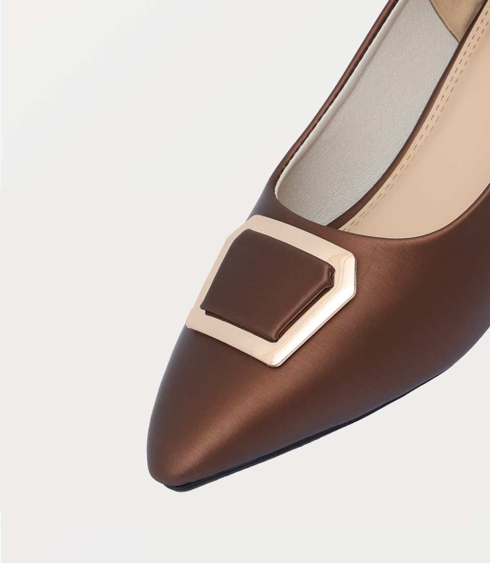 Women Court Shoes-BROWN