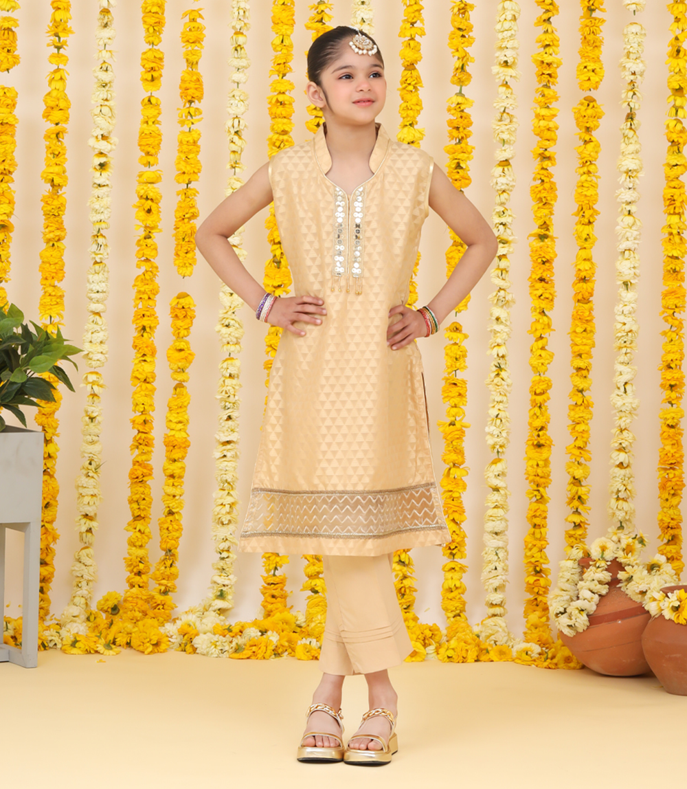 Borjan Shoes for Men & Women | Handbags & Accessories Online