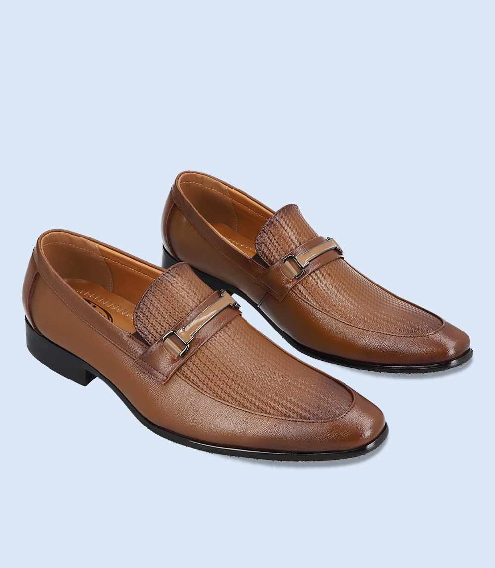 Borjan Shoes - Get FLAT 50% OFF on a range of men's formal shoes with  Winter Sale! Shop from Borjan, available in stores & online. M5975 WAS: PKR  8,040 NOW:PKR 4,020 Shop