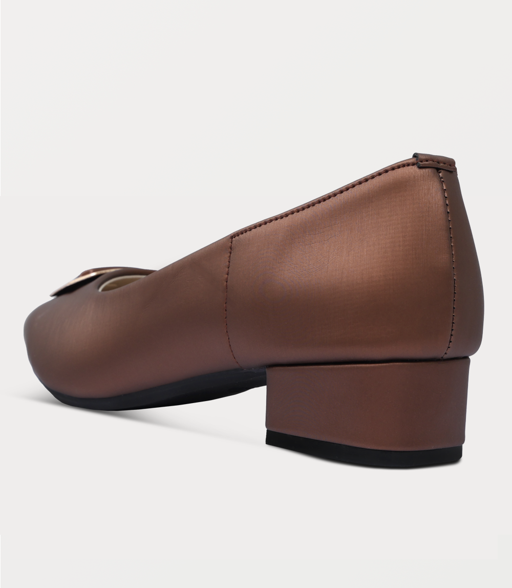 Women Court Shoes-BROWN
